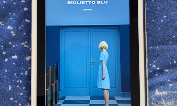 “Biglietto blu” di Sophie Mackintosh (Einaudi)